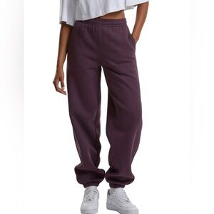 Lazypants Premium Fleeced Relaxed Sweatpants Joggers in Burgundy . NWOT